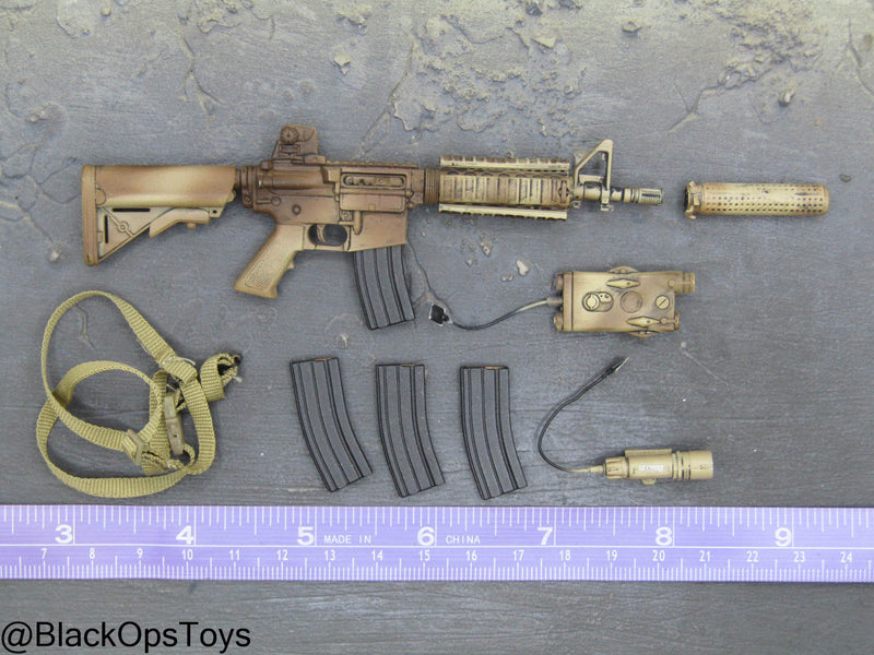 Load image into Gallery viewer, Weathered Desert Camo M4 Rifle w/Attachment Set
