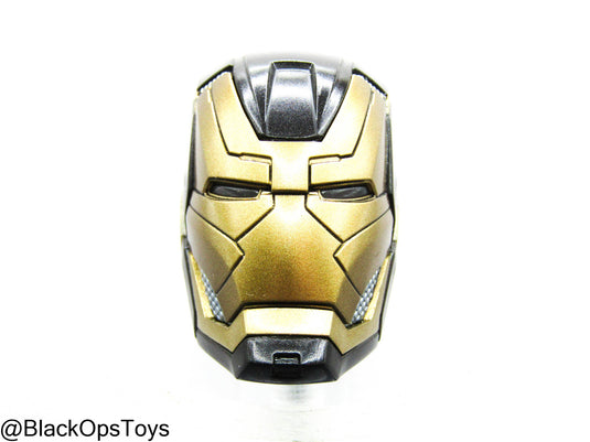 Iron Man - Helmeted Headsculpt