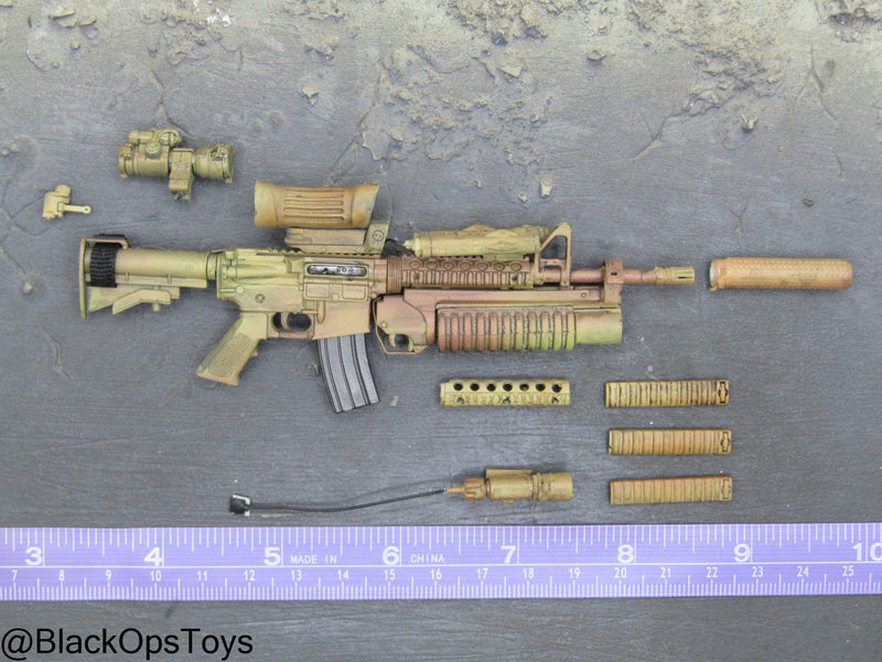 Load image into Gallery viewer, Weathered Desert Camo M4 Rifle w/M203 Grenade Launcher &amp; Attachment Set

