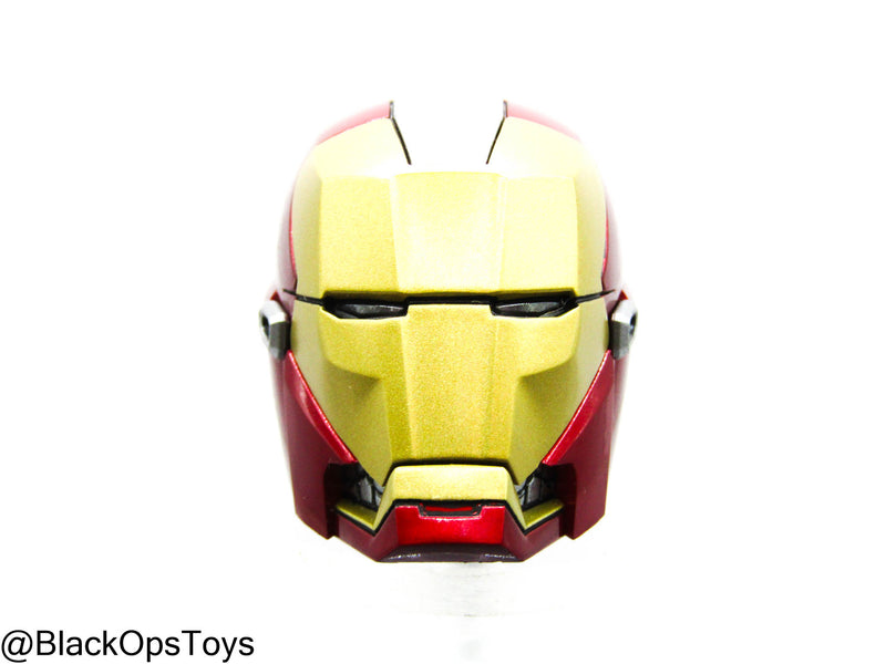Load image into Gallery viewer, Iron Man - Helmeted Headsculpt
