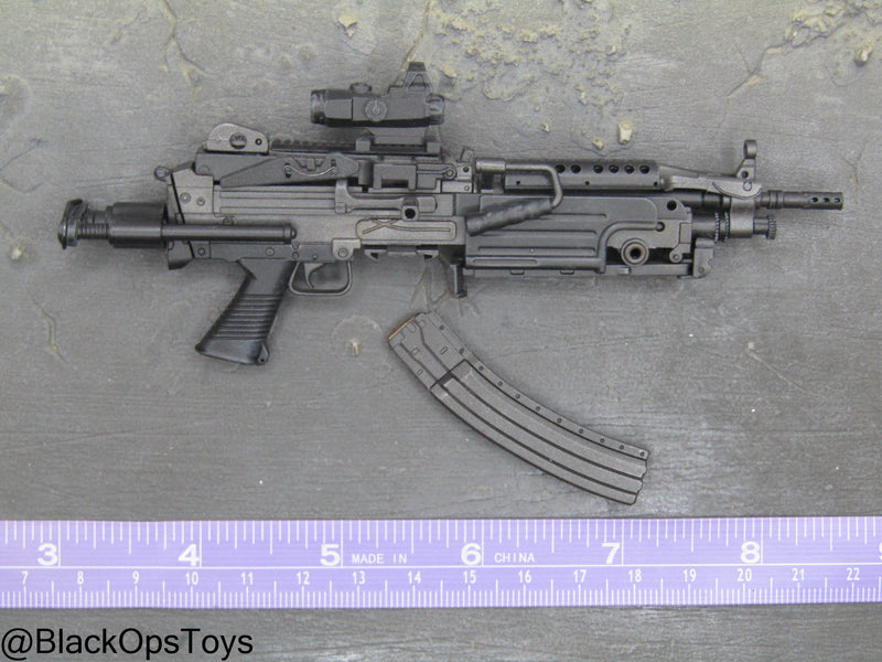 Load image into Gallery viewer, Civil War - Winter Soldier - M249S PARA Light Machine Gun
