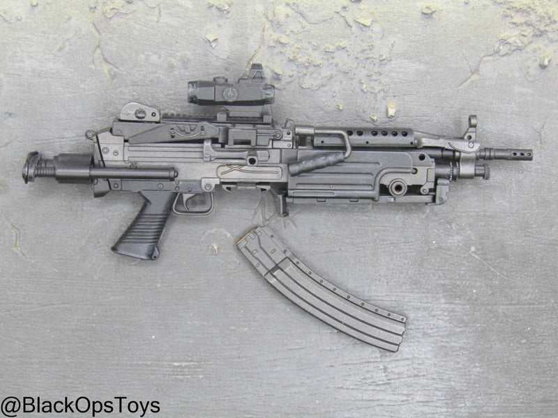 Load image into Gallery viewer, Civil War - Winter Soldier - M249S PARA Light Machine Gun

