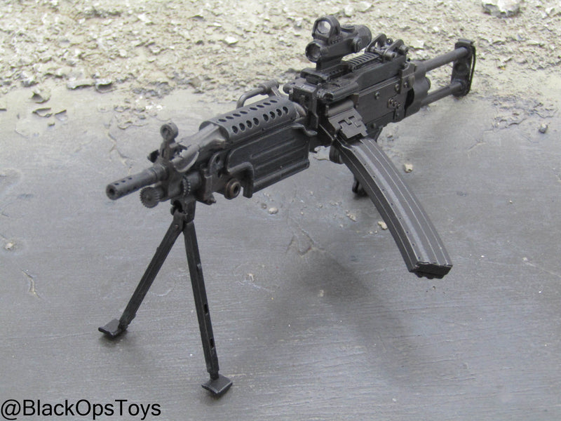 Load image into Gallery viewer, Civil War - Winter Soldier - M249S PARA Light Machine Gun
