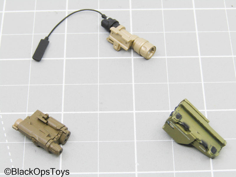 Load image into Gallery viewer, Tan Holographic Sight w/Tac Light &amp; PEQ
