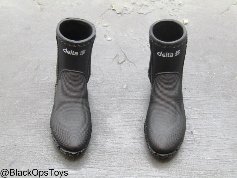 Load image into Gallery viewer, PLA NMC Combat Diver - Diving Suit w/Boots (Peg Type)
