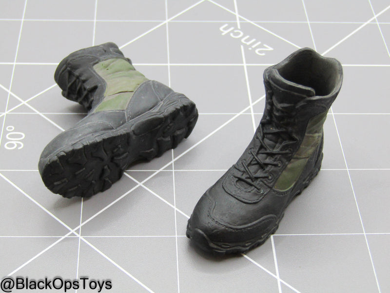 Load image into Gallery viewer, GI JOE - Flint - Black &amp; Green Combat Boots (Peg Type)

