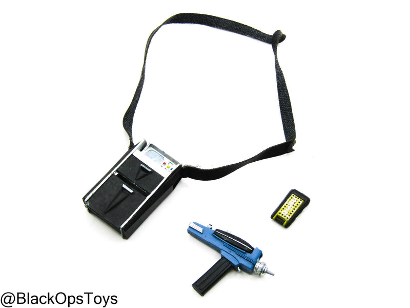 Load image into Gallery viewer, Star Trek TOS - Spock Dressed Body w/Equipment
