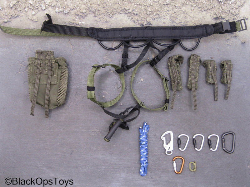 Load image into Gallery viewer, 50th Anniv HK SDU - Green Harness w/Pouch &amp; Carabiner Set
