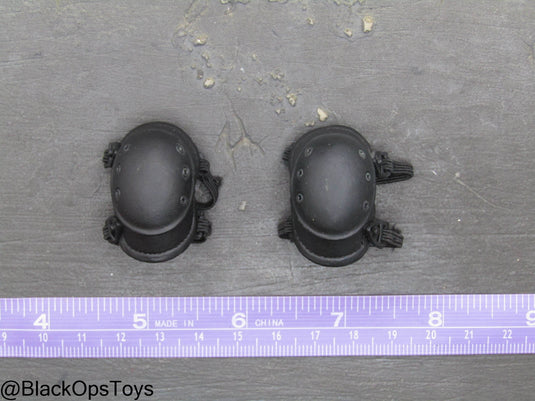 Black Knee Pads