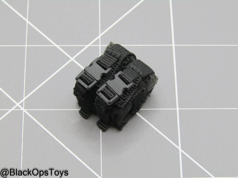 Load image into Gallery viewer, LAPD S.W.A.T. Ver B - Black MOLLE Dual Cell Grenade Pouch
