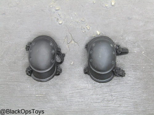 Black Knee Pads