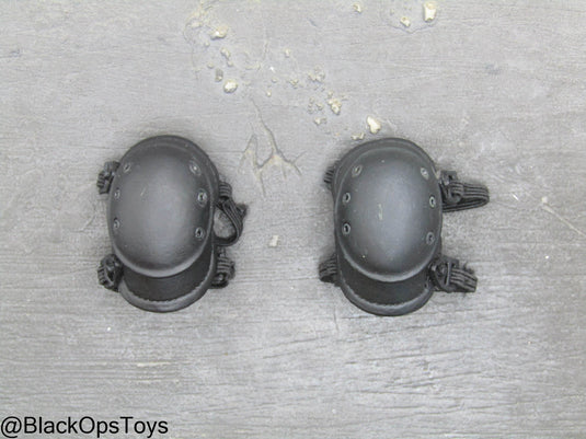 Black Knee Pads
