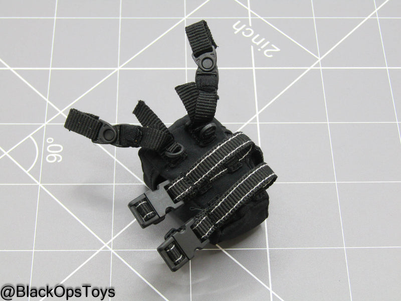 Load image into Gallery viewer, LAPD S.W.A.T. Ver B - Black Drop Leg Gas Mask Pouch
