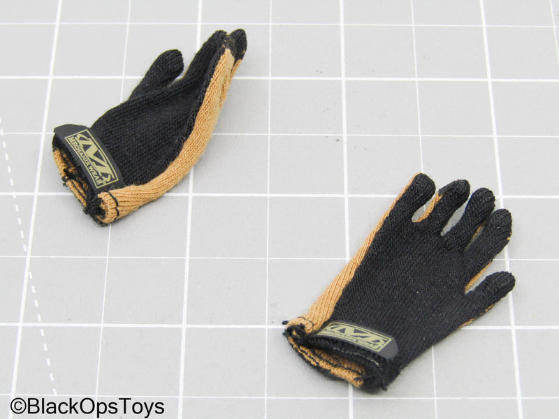 Load image into Gallery viewer, Brown &amp; Black Gloves
