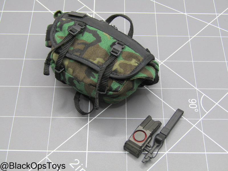 Load image into Gallery viewer, Woodland Camo Buttpack w/Transponder
