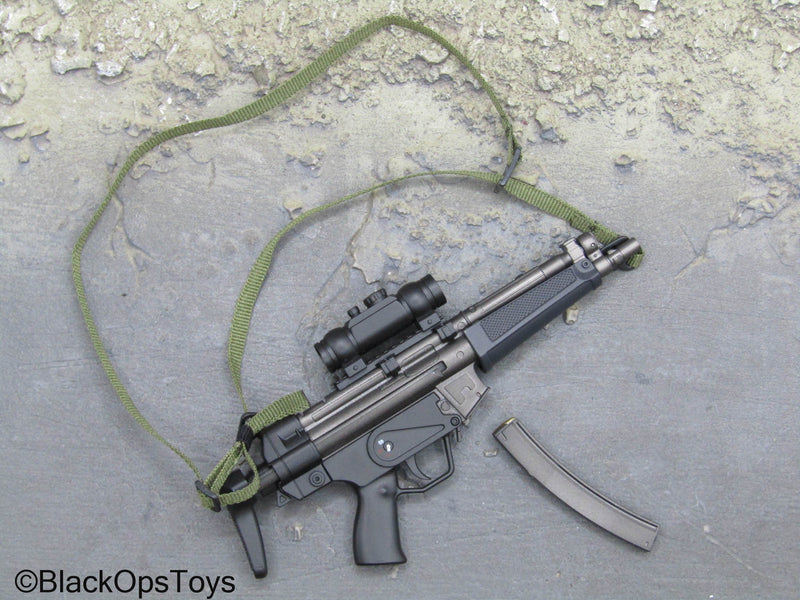 Load image into Gallery viewer, Resident Evil 2 - Leon Kennedy - MP5 Submachine Gun w/Scope
