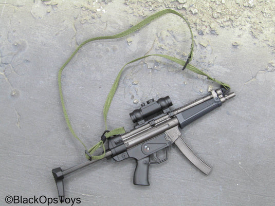 Resident Evil 2 - Leon Kennedy - MP5 Submachine Gun w/Scope