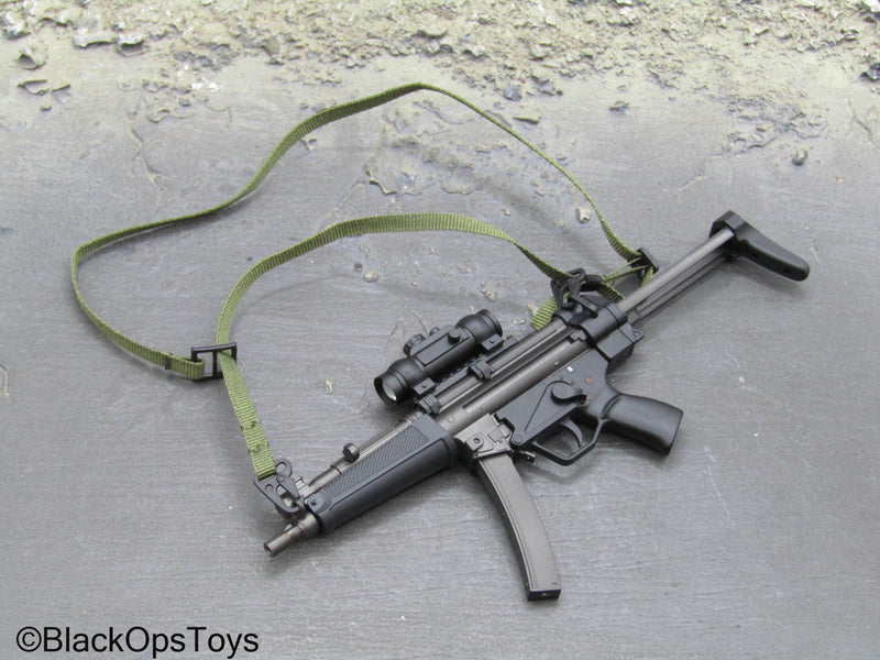 Load image into Gallery viewer, Resident Evil 2 - Leon Kennedy - MP5 Submachine Gun w/Scope
