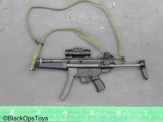 Resident Evil 2 - Leon Kennedy - MP5 Submachine Gun w/Scope