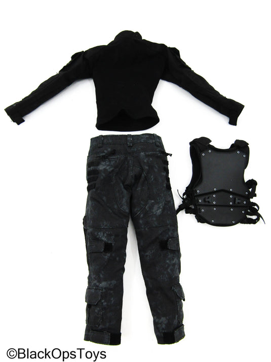 Black Combat Uniform Set w/Black Body Armor