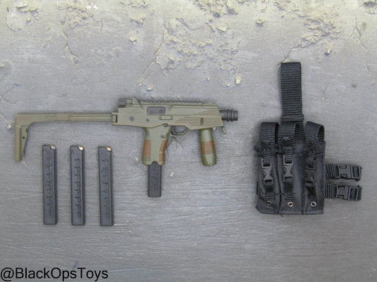 GI JOE - Cobra Major Bludd - Steyr TMP w/Triple Cell Mag Pouch