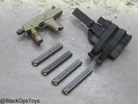 GI JOE - Cobra Major Bludd - Steyr TMP w/Triple Cell Mag Pouch