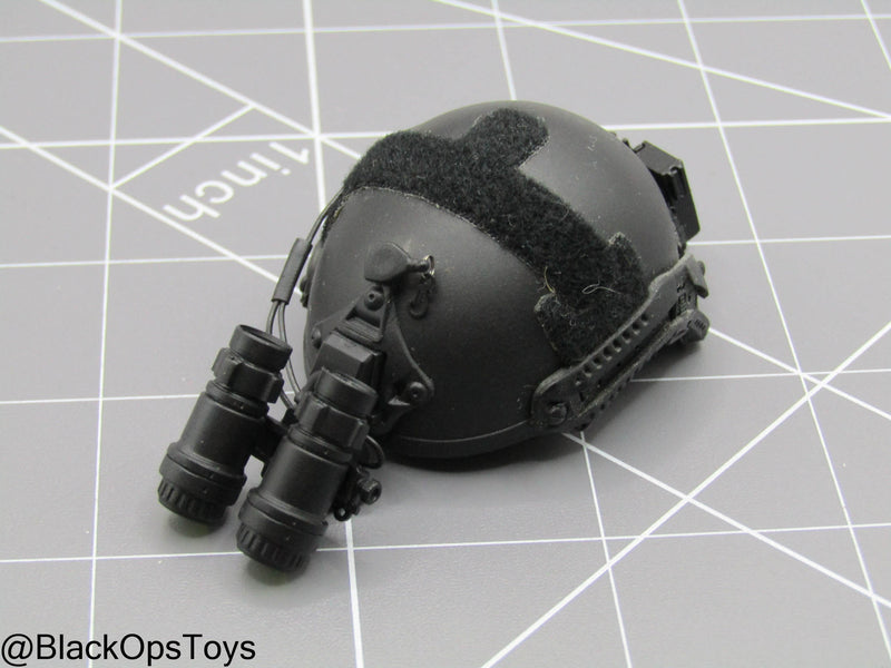 Load image into Gallery viewer, Black Helmet w/NVG (READ DESC)
