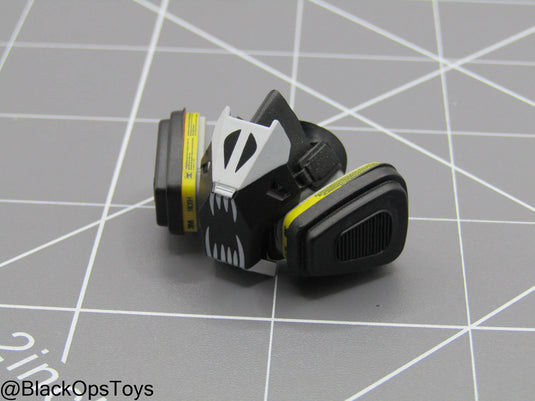 Fang Detailed Respirator Mask