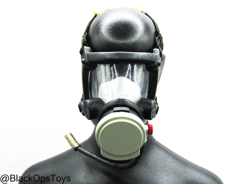 Load image into Gallery viewer, Black Gas Mask
