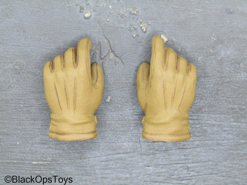 Fury - Sherman Tank Loader - Brown Gloved Hand Set
