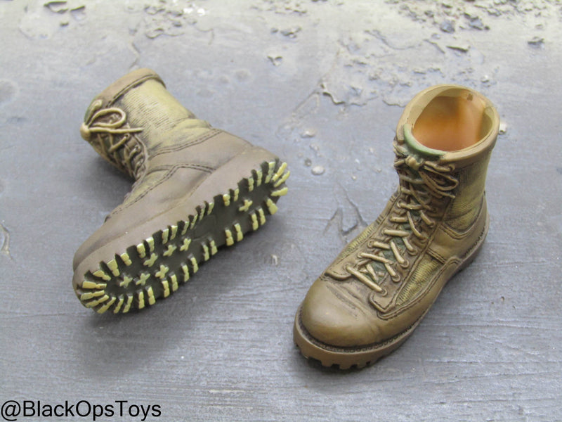 Load image into Gallery viewer, US Army Joe Brennan - Weathered Brown Combat Boot w/Feet
