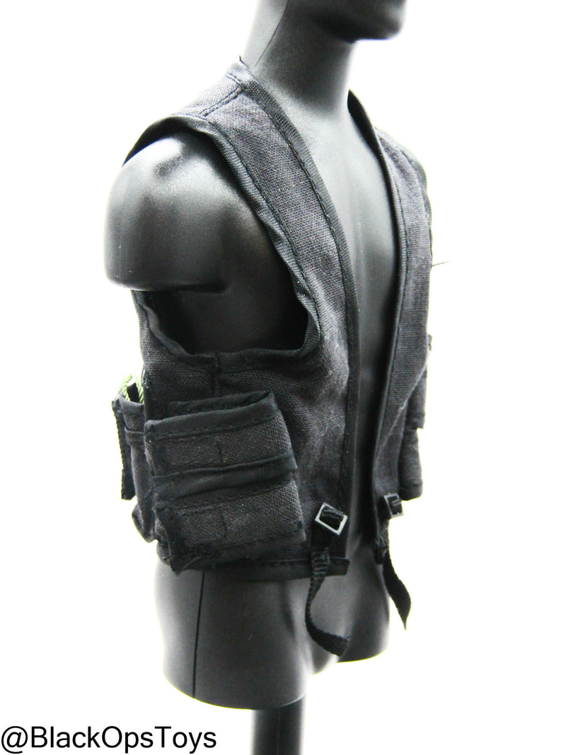 Load image into Gallery viewer, US Army Joe Brennan - Black Concealment Vest

