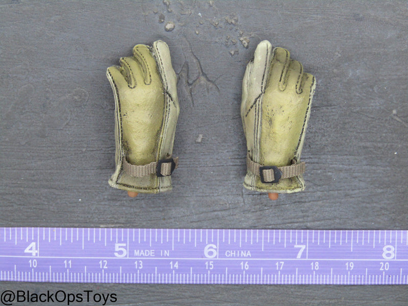 Load image into Gallery viewer, US Army Joe Brennan - Fast Rope Gloved Hand Set (x2)
