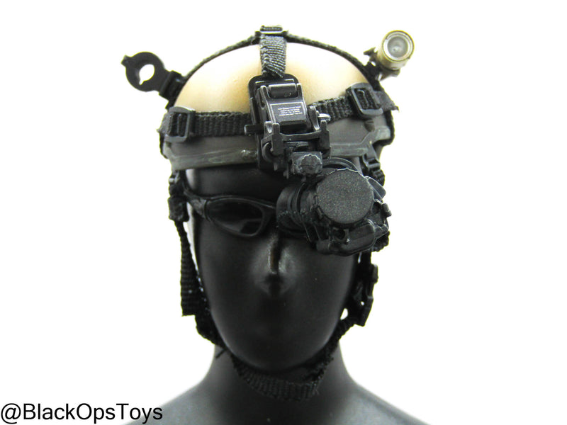 Load image into Gallery viewer, US Army Joe Brennan - Tan Helmet w/NVG Set &amp; Glasses
