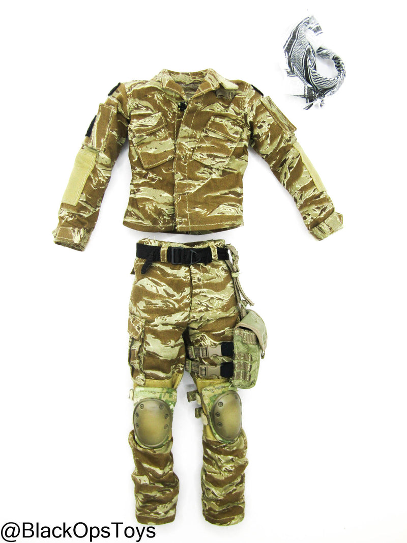 Load image into Gallery viewer, US Army Joe Brennan - Desert Tiger Stripe Camo Uniform Set
