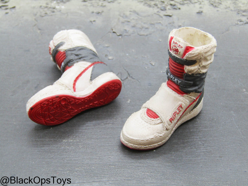 Load image into Gallery viewer, Female Flight Officer - White &amp; Grey Boots (Peg Type)
