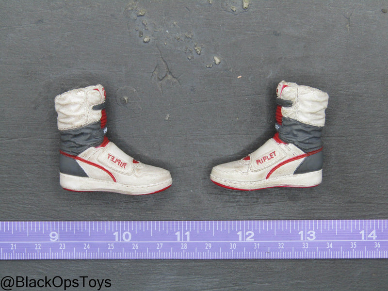 Load image into Gallery viewer, Female Flight Officer - White &amp; Grey Boots (Peg Type)
