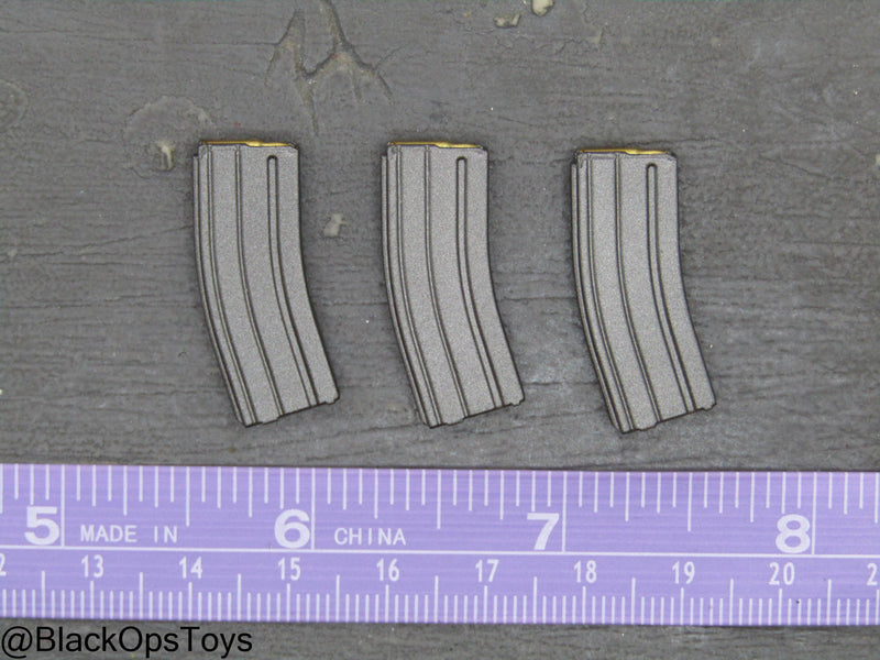 Load image into Gallery viewer, The Hunt For UBL - Magazine Set (x3)
