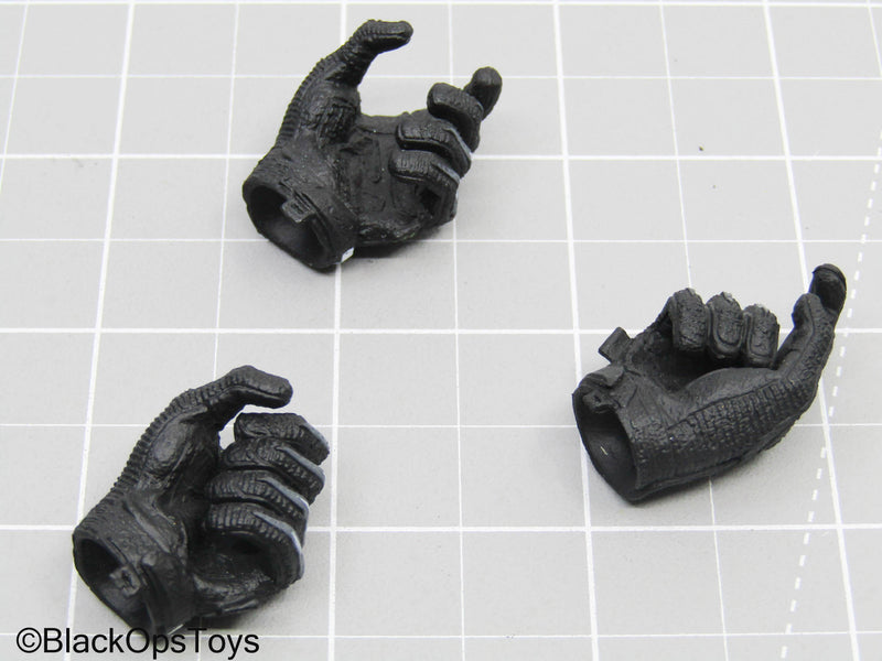 Load image into Gallery viewer, Grey Gloved Hands (x3) (DAM Toys)
