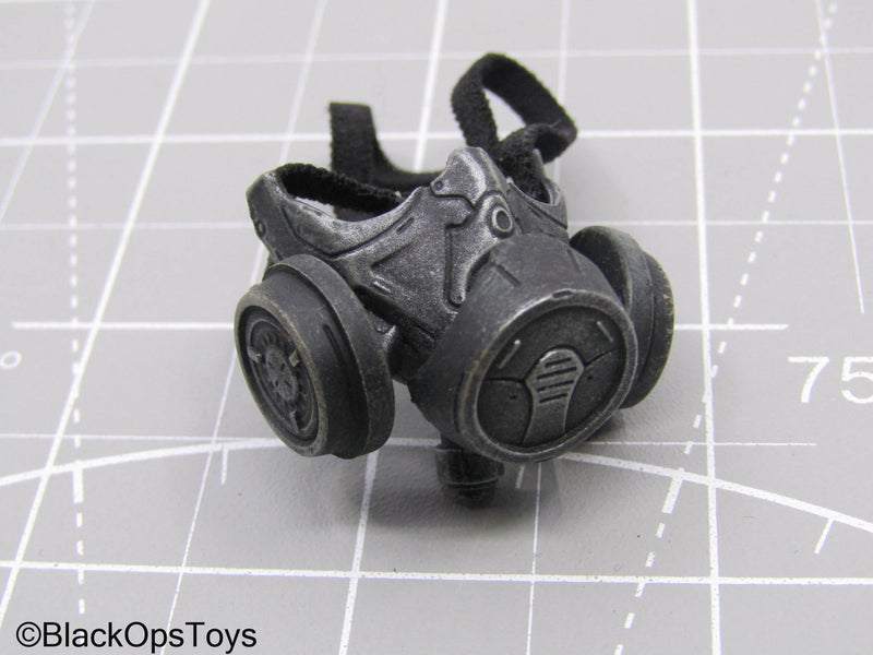 Load image into Gallery viewer, Half Face Gas Mask Respirator (VS Toys)
