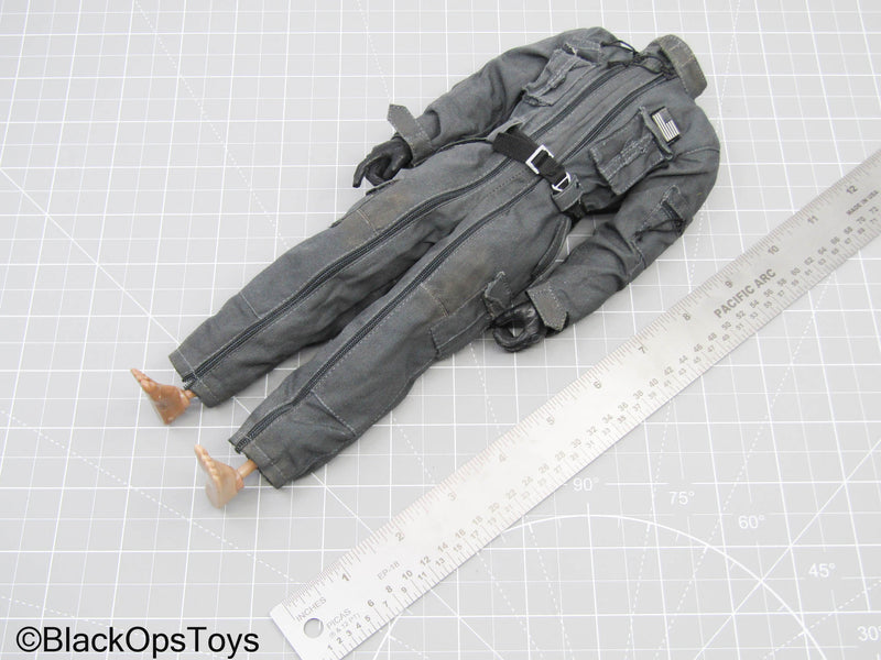 Load image into Gallery viewer, Grey Flight Suit - Male Full Dressed Body (DAM Toys)
