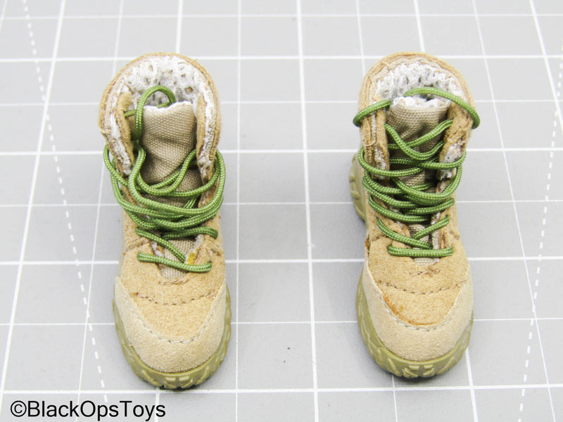 Load image into Gallery viewer, Tan Combat Boots (Foot Type) (Soldier Story)
