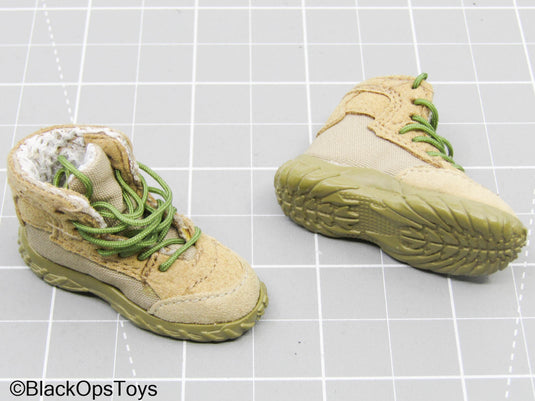 Tan Combat Boots (Foot Type) (Soldier Story)