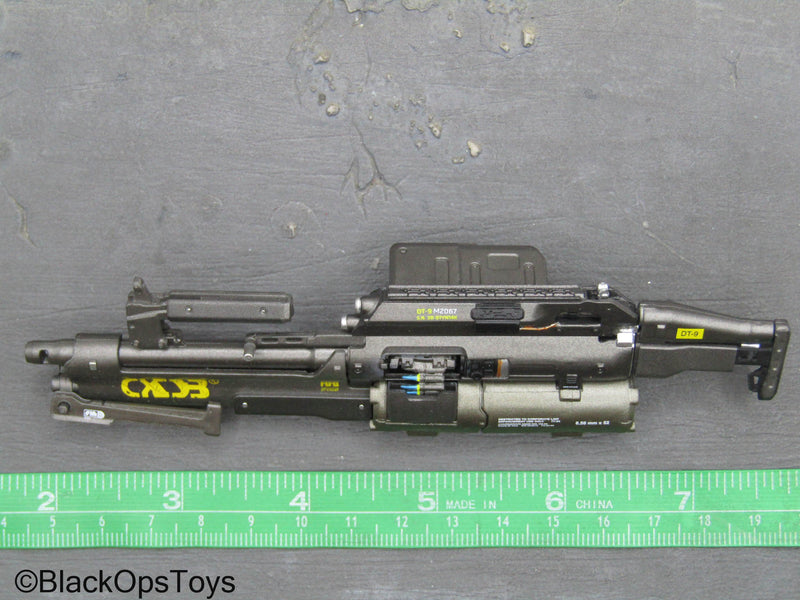 Load image into Gallery viewer, Cyberpunk 2077 V Male - Constitutional Arms M2067 Defender Rifle
