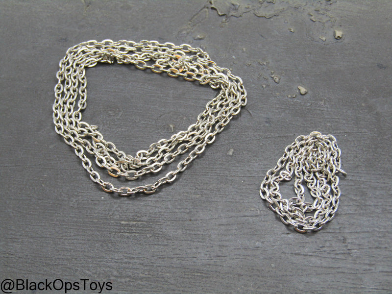 Load image into Gallery viewer, Zombie Hunter - Metal Chains
