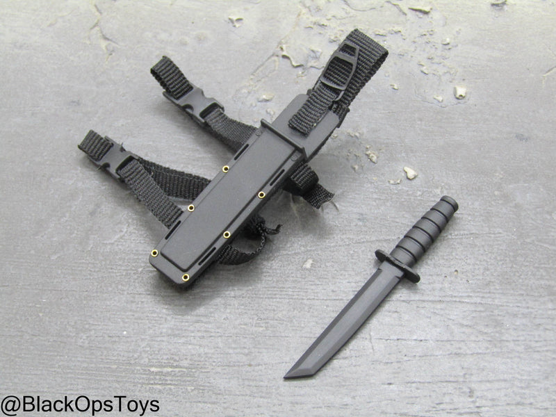 Load image into Gallery viewer, Zombie Hunter - Knife w/Drop Leg Sheath
