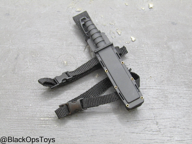 Load image into Gallery viewer, Zombie Hunter - Knife w/Drop Leg Sheath
