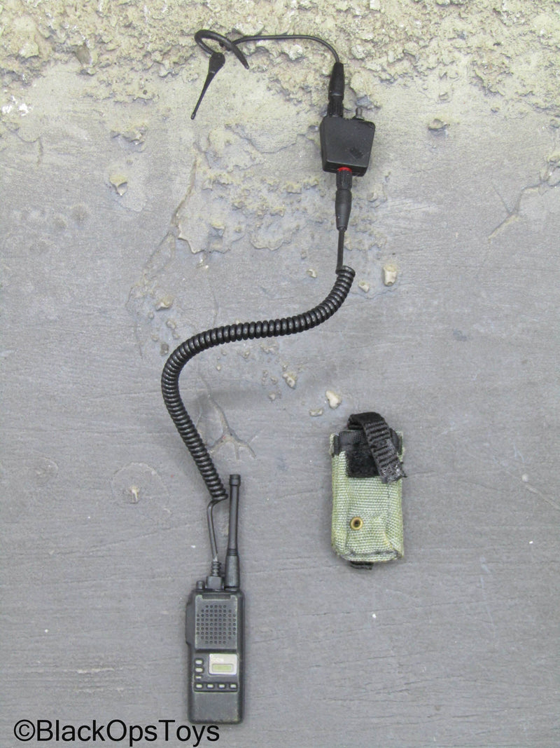 Load image into Gallery viewer, Radio w/Earphone &amp; Pouch
