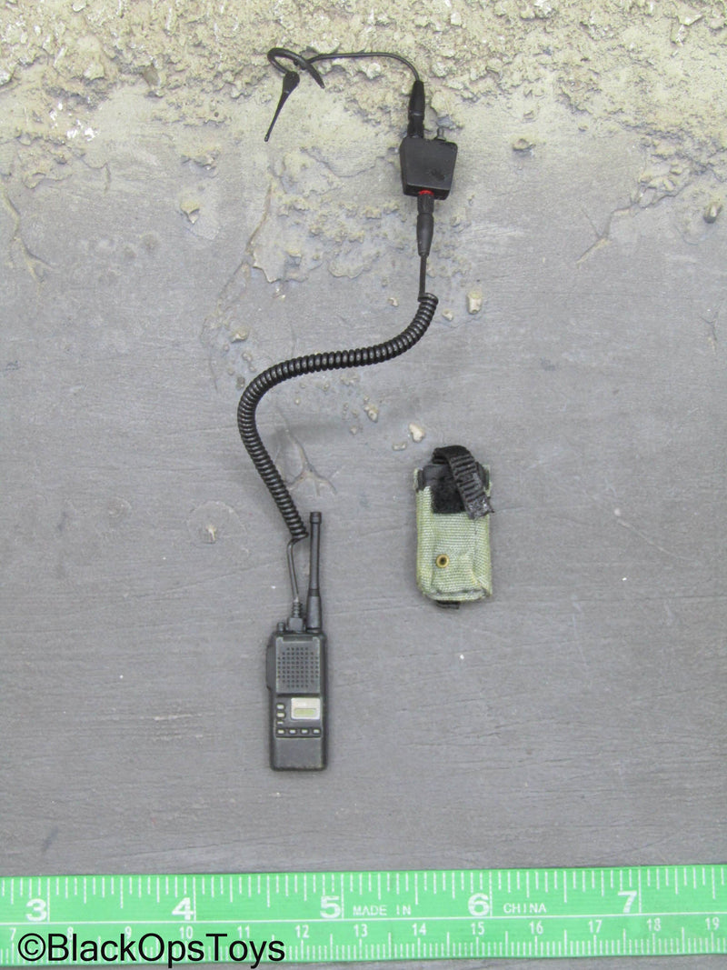 Load image into Gallery viewer, Radio w/Earphone &amp; Pouch
