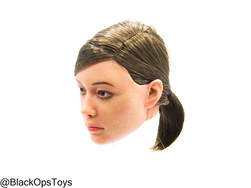 Load image into Gallery viewer, The Division 2 - Heather Ward - Female Body w/Headsculpt &amp; Stand
